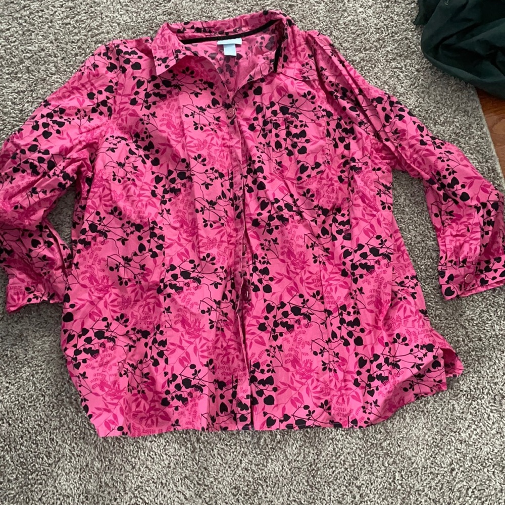 Long sleeve button up pink blouse with floral 4x